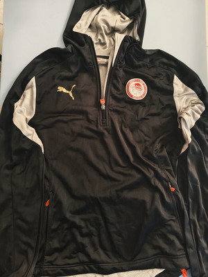 Puma Olympiakos Training Top used with logo wear, size S
