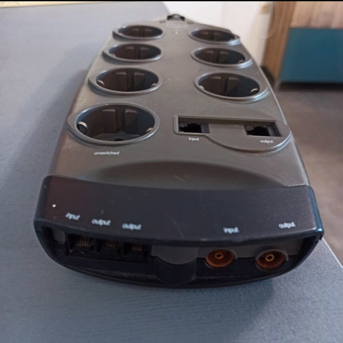Belkin Surge Master surge protector 7 outlets with switch and 2.90 m cable like new