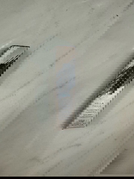 Fenty beauty hella thicc volumizing mascara δείγμα 3,5ml προσφορά Sephora