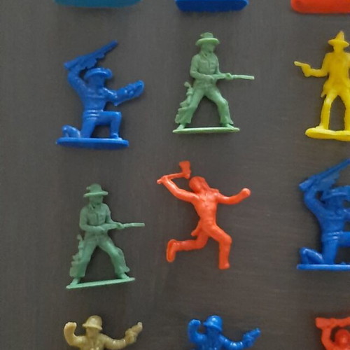 Vintage plastic toy soldiers and cowboys like new