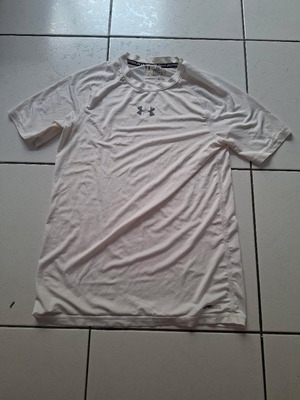 Under Armour white t-shirt used, youth large size