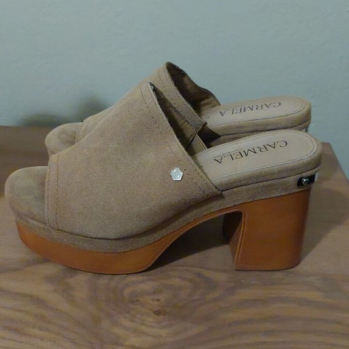 Carmela Footwear σουέτ πλατφόρμες μπεζ καινούργιες, μέγεθος 39