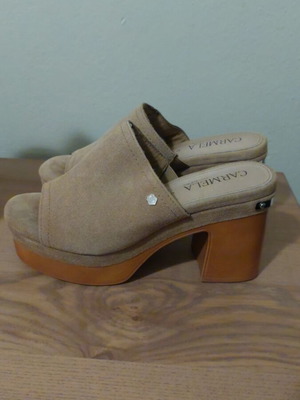 Carmela Footwear σουέτ πλατφόρμες μπεζ καινούργιες, μέγεθος 39
