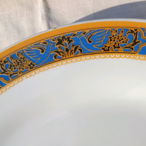 Porcelain plates set of 7 pieces like new