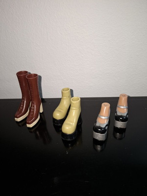 Bratz shoes used, set of three doll pairs