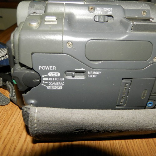 Camera (Video Camera) Sony DCR-TRV33E Mini DV used, vintage