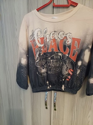 Peace and Chaos top like new, one size, beige multicolor
