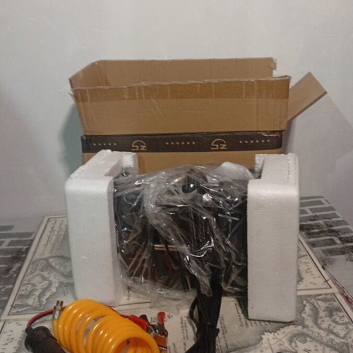 Air compressor pump for car new with 12V power supply