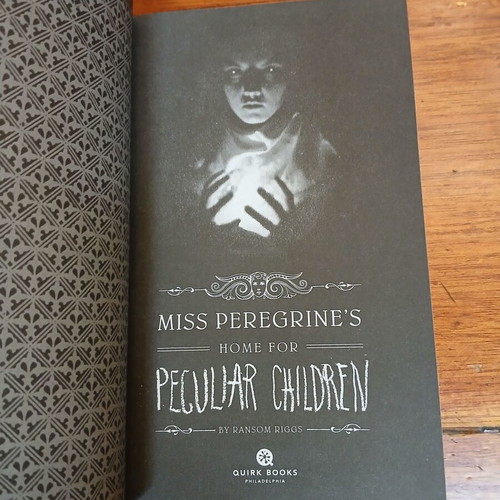Book Miss Peregrine's Home for Peculiar Children Movie Edition new, English