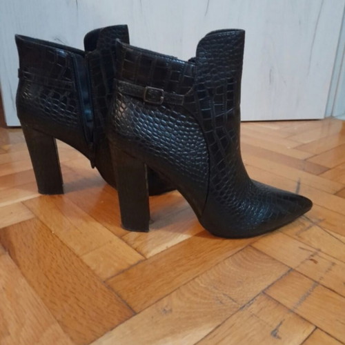 Leather ankle boots with heel, black, size 40