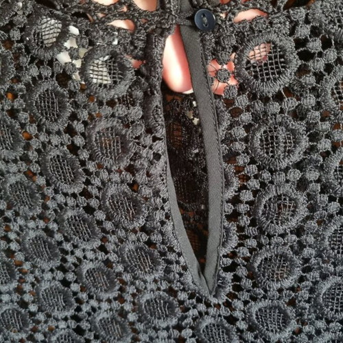 H&M black blouse like new, embroidered style, size L
