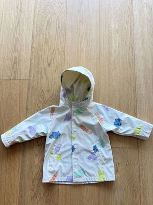 Zara waterproof jacket unisex size 12-18 months like new