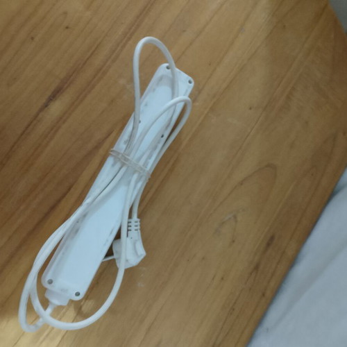 Power strip 6 outlets with switch like new