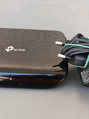 TP LINK TL SG1005D Gigabit Ethernet Switch with 5 Ports