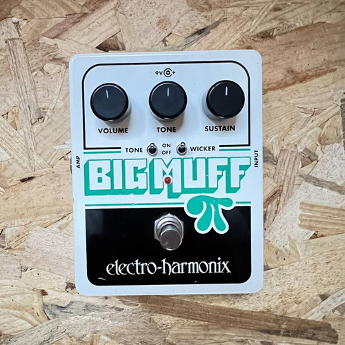 Electro-Harmonix Big Muff Pi guitar pedal used, excellent condition