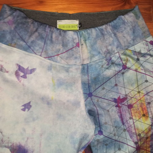 Blue printed workout leggings like new, size Medium