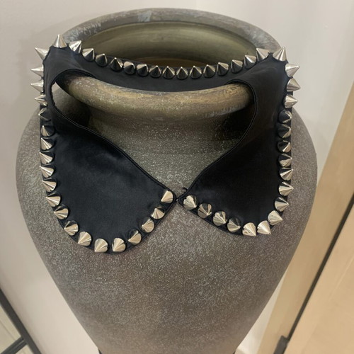 Collar black with spikes Intimissimi like new