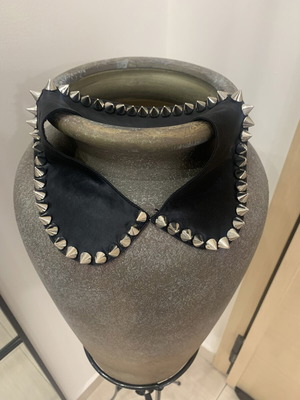 Collar black with spikes Intimissimi like new