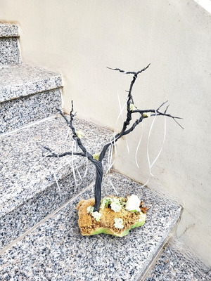 Handmade decorative tree like new wire art with stone base