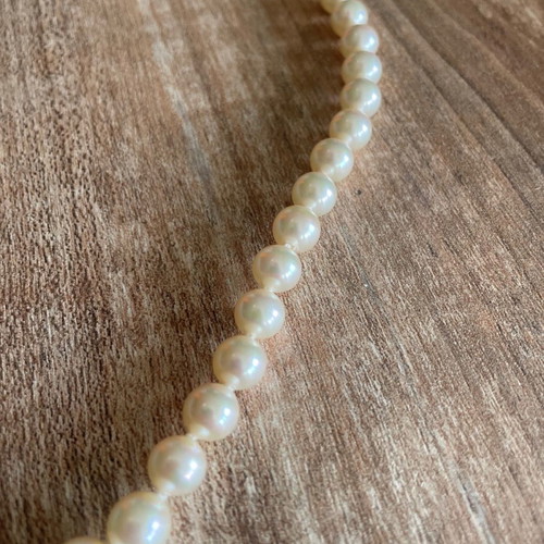 Majorica white pearls necklace new, unworn