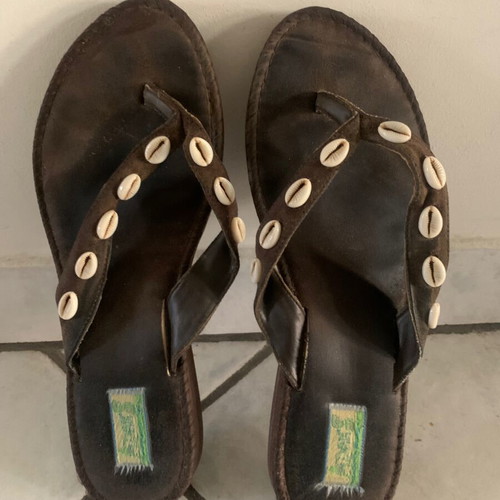 Flip flops with shells used, size 41, brown