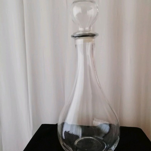 Glass bottle like new, elegant for wine and water