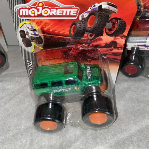 Majorette Rockerz Hummer H2 Monster Truck scale 1:64 new