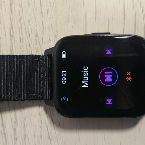 Smart watch used with heart rate monitor and waterproof IP68