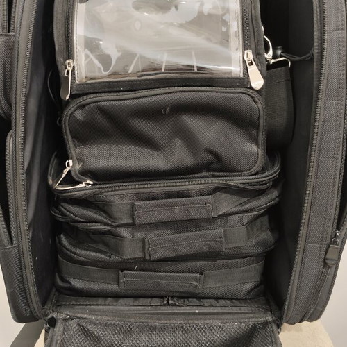 Wheeled Beauty Case with Acrylic Dividers like new