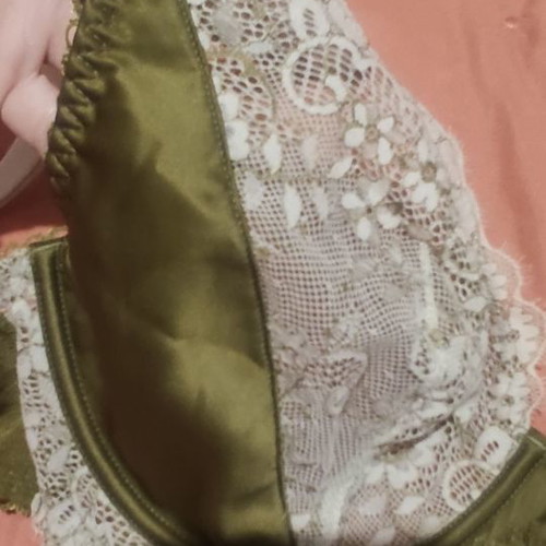 M&S Bra 32E / 70E almost unused, ideal for large bust