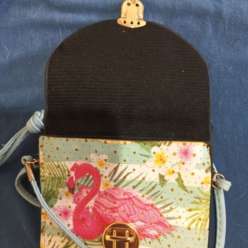 Small crossbody bag like new, ideal for phone and keys
