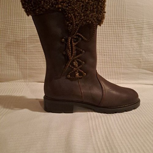 Leather women's boots size 37 new, brown, winter lined