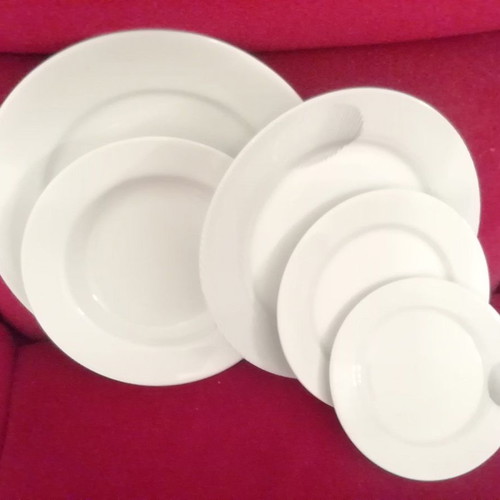 Bavaria porcelain dinnerware set new, 36 pieces