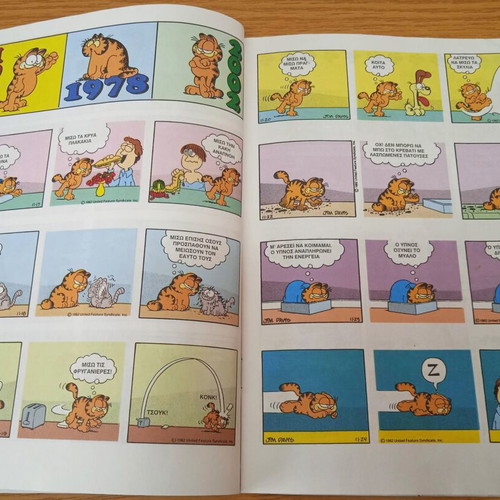 Garfield comic magazines used, issues 126 and 141 from 2002