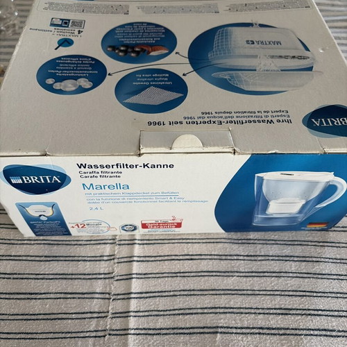 Brita Marella 2.4L water filter jug like new, white color