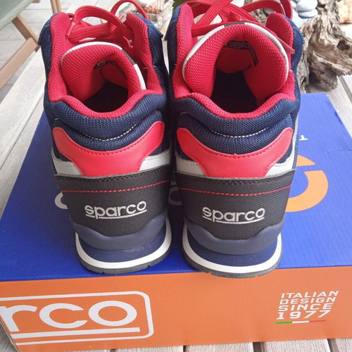 Work shoes new, size 46, protective and comfortable