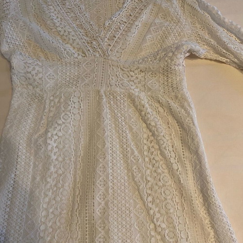 Monti white dress like new size medium