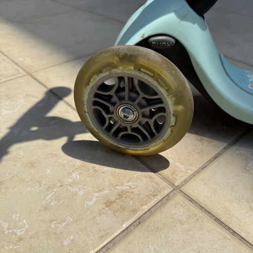 Globber scooter used, mint color, adjustable handlebar, kids 3+