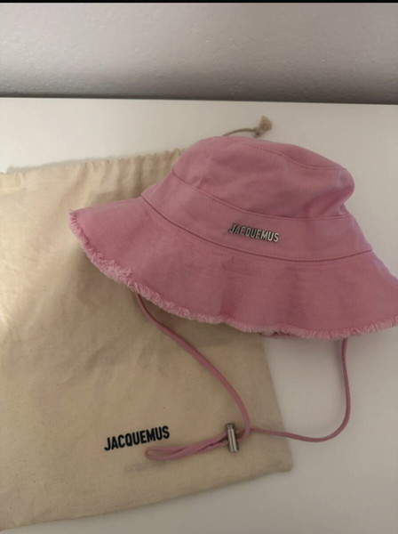 Jacquemus bucket hat