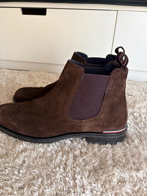 Tommy Hilfiger кожени кафяви боти като нови, номер 43