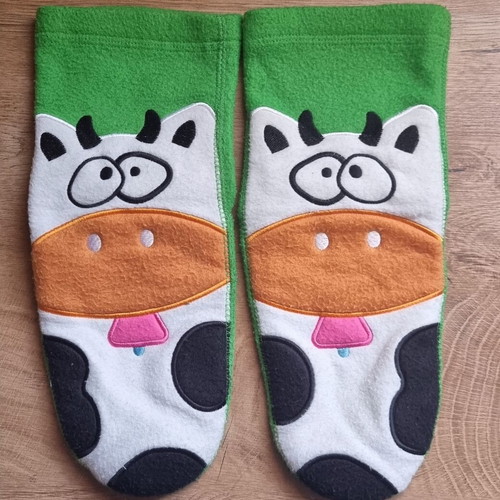 Children's Slipper Socks Size 30-33 Cow Pattern Like New