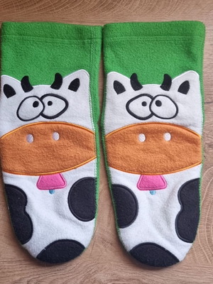 Children's Slipper Socks Size 30-33 Cow Pattern Like New