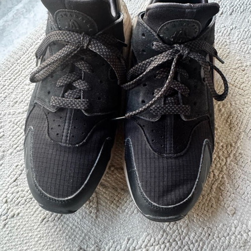 Nike Huarache refurbished sneakers black-white size 42.5