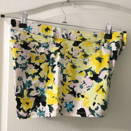 Juicy Couture floral shorts like new, size XS/S, multicolored