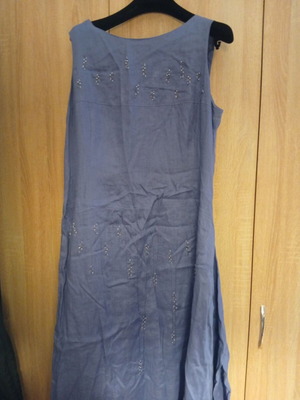 Φόρεμα λινό μακρύ με διακριτικό κέντημα καινούργιο, αφόρετο