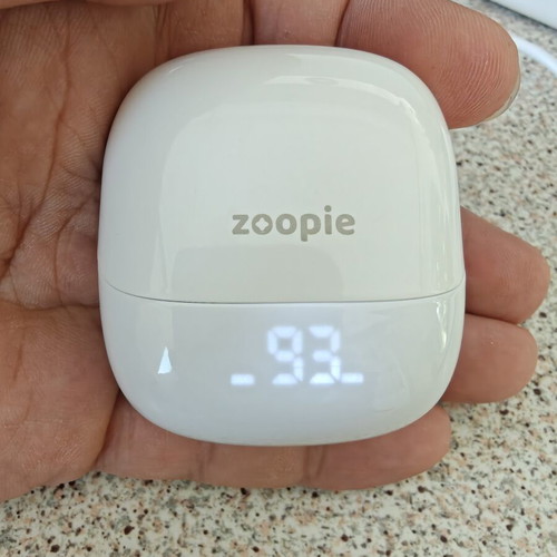Zoopie Neo Pro TWS earbuds like new with type C cable