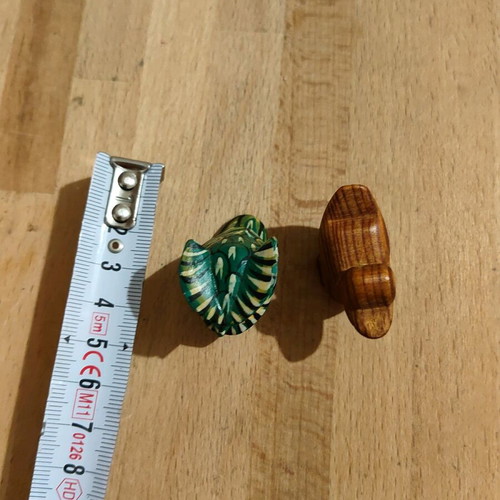 Wooden decorations used, pack