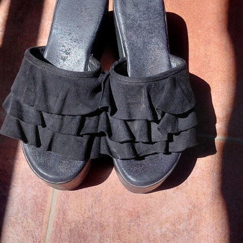 Black platform shoes used, size 37, suede imitation
