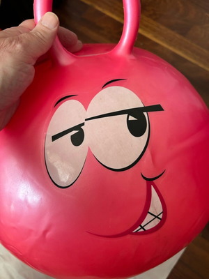 Φουσκωτή πλαστική μπάλα για παιχνίδι μεταχειρισμένη