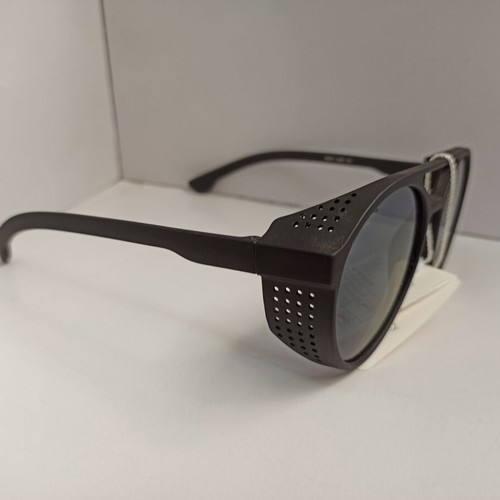 Men's sunglasses new, black, modern design